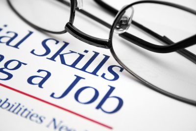 world's best resume summary responsibilities or accomplishments? 